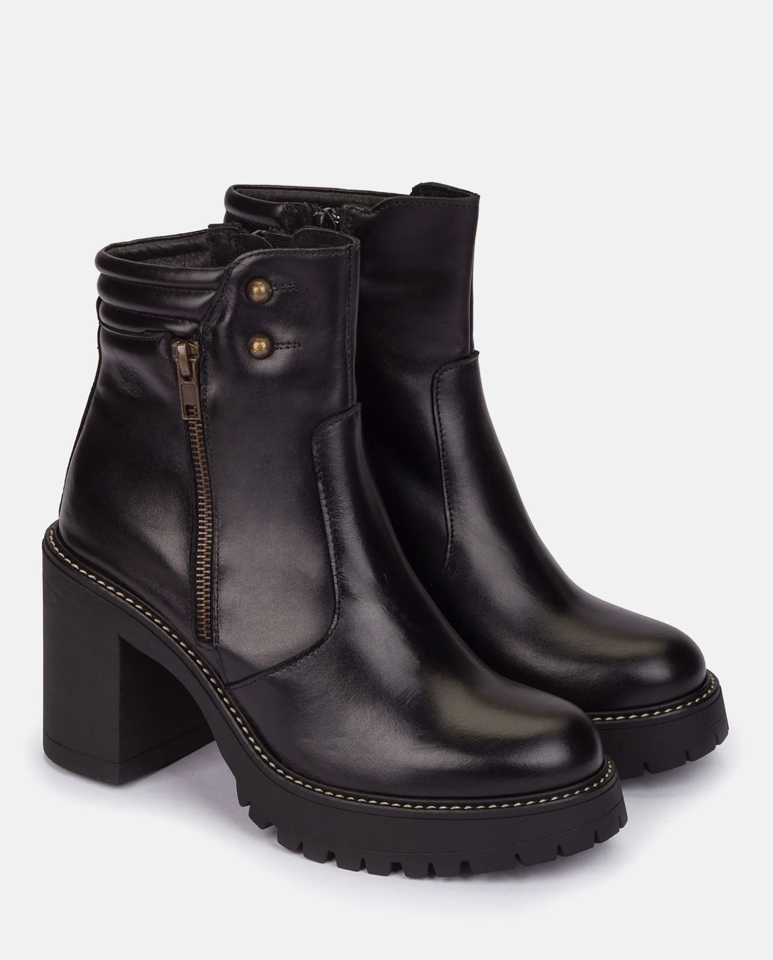 heeled_ankle_boot_tuna_bl_1-1.webp Yokono Heeled Ankle Boot TUNA-002 Black Cheap