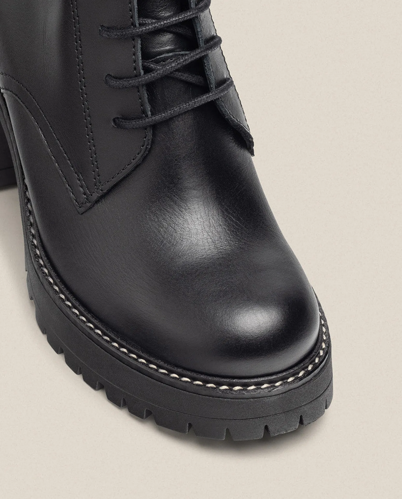 heeled_ankle_boot_tuna_bl_2.webp Yokono Heeled Ankle Boot TUNA-006 Black Best