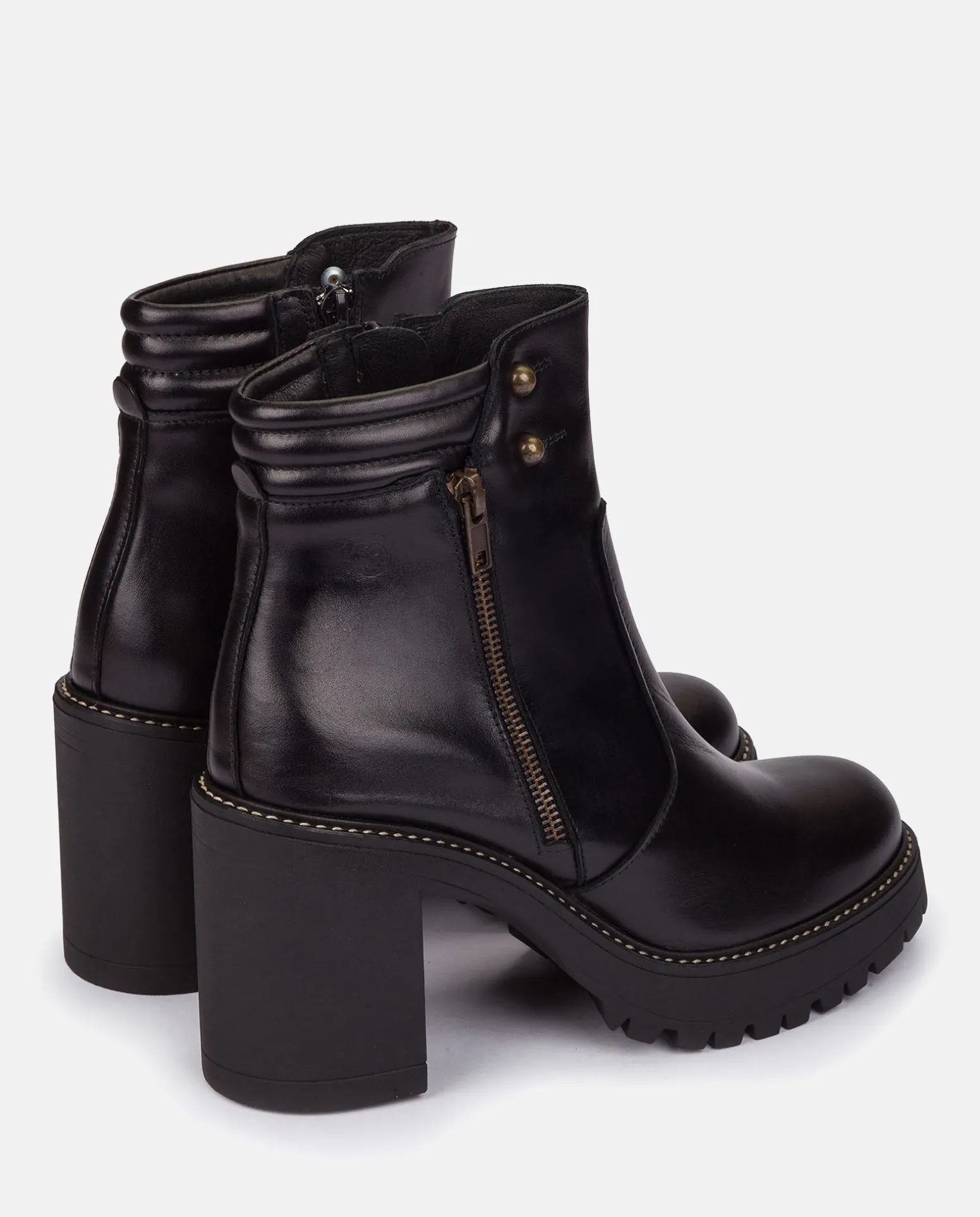 heeled_ankle_boot_tuna_bl_3-1.webp Yokono Heeled Ankle Boot TUNA-002 Black Cheap