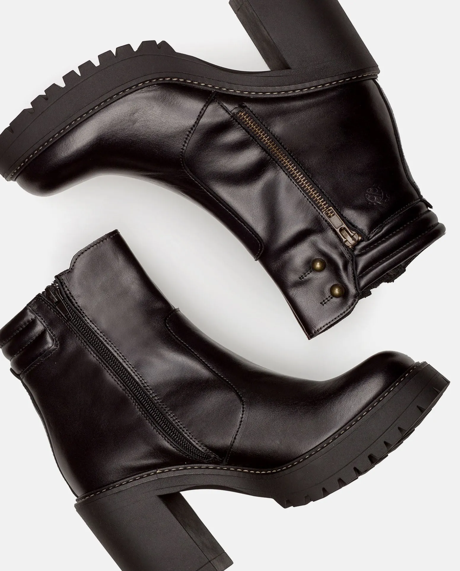 heeled_ankle_boot_tuna_bl_4-1.webp Yokono Heeled Ankle Boot TUNA-002 Black Cheap