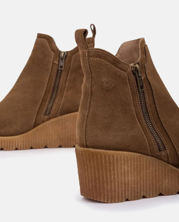 Yokono Wedge Booty MADONA-002 Brown Clearance